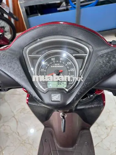 Honda Vision 2025 Cao Cấp màu Đỏ