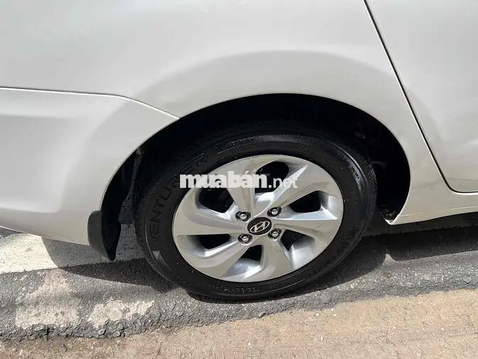 Hyundai i10 Sedan 2017 Số tự động Trắng