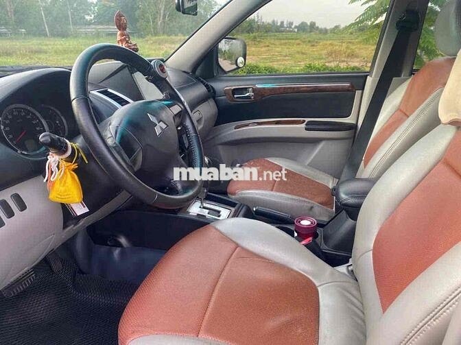 Mitsubishi Pajero Sport 2012 Nâu