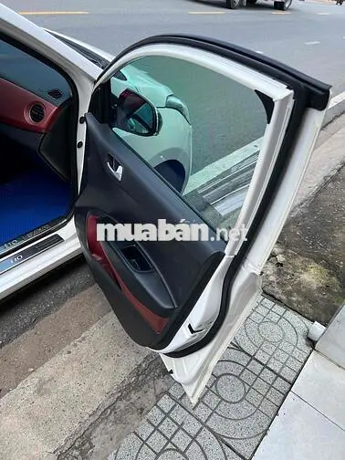 Hyundai i10 Sedan 2017 Số tự động Trắng