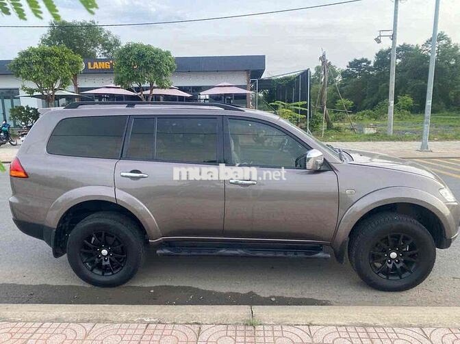 Mitsubishi Pajero Sport 2012 Nâu