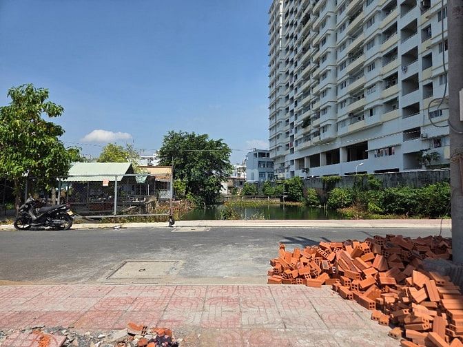 Đất hẻm nhựa 13m có lề p An Lạc