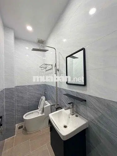 4Tỷ6 HÀNG XANH – Nhà 1 trệt 1 lửng, 2PN