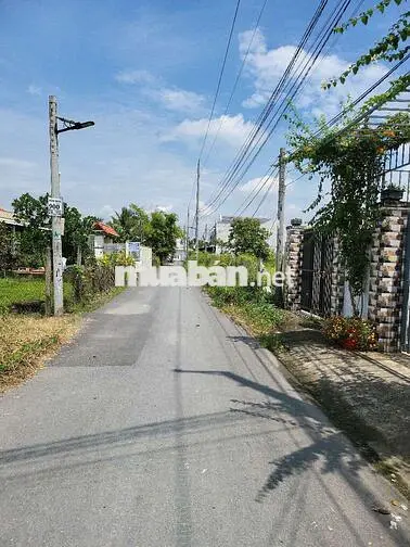 A guột gởi bán 1 nền đất thổ mặt tiền đường nhựa