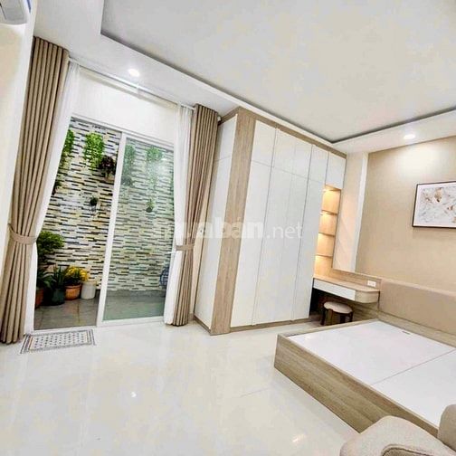 Bán  Nhà HXH Võ Văn Kiệt 100m² – 3 Tầng  – Full Nội 