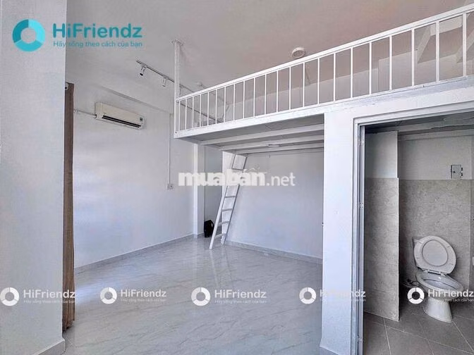 Phòng gác xép BAN CÔNG thoáng mát cả ngày đi bộ tới GTVT, Hutech, FTU