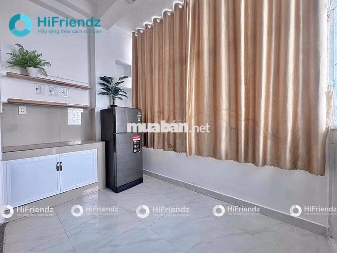 Phòng gác xép BAN CÔNG thoáng mát cả ngày đi bộ tới GTVT, Hutech, FTU