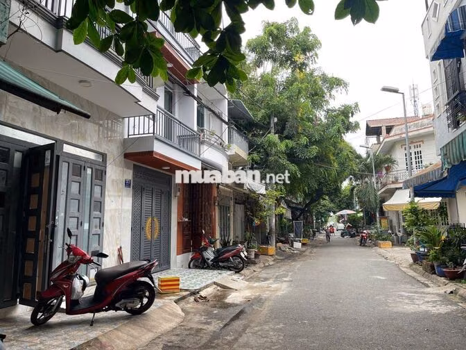 🔥 BÁN NHÀ MẶT TIỀN 2 LẦU ĐẸP – ĐƯỜNG NHỰA 6M, LỀ 2M GIÁ 3 TỶ 200TR