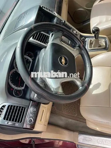 Chevrolet Captiva màu Đỏ