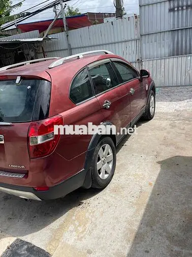 Chevrolet Captiva màu Đỏ