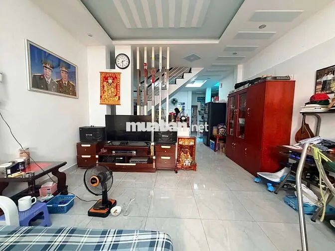 NHÀ 2 TẦNG ĐÚC CỨNG CÁP Ở NGAY - 4,3m x 17m, 3 PN GẦN PHAN VĂN TRỊ