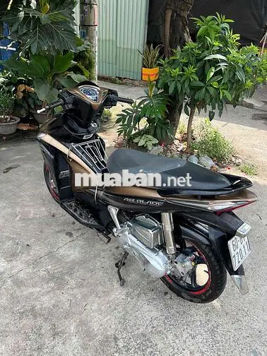 Cần bán xe Honda Air Blade Nâu đen