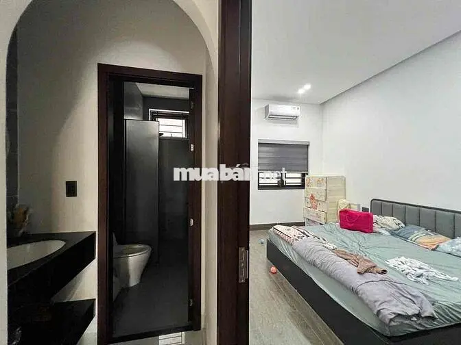 nhà xây để ở dùng nội thất chất lượng cao 3 tầng