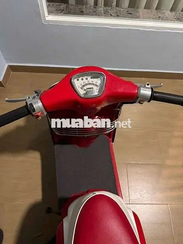 Xe máy điện Yadea Julio đỏ trắng