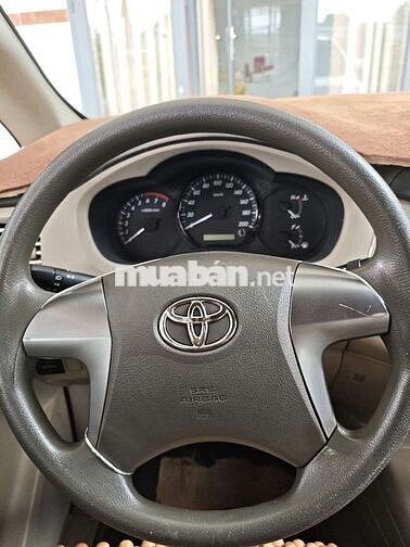 Toyota Innova E 2014 Số sàn Bạc