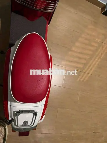 Xe máy điện Yadea Julio đỏ trắng