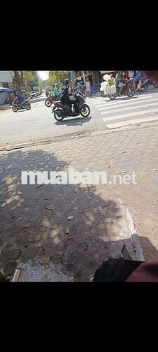 cho thuê mặt bằng buổi chiều tối khuya