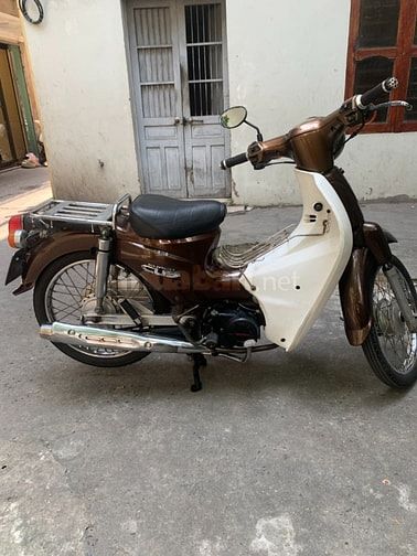 Cầnbans xe cup 50cc liên doanh Đài Loan màu nâu