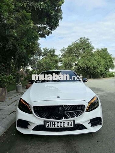 Mercedes C300 AMG Facelift 2019 Trắng Tự động