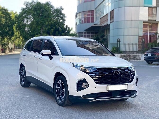 Hyundai Custin 2.0T Cao Cấp 2023 Trắng 7 chỗ