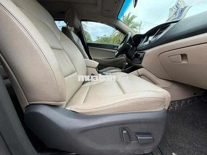 Hyundai Tucson Máy dầu đặc biệt 2017 Vàng cát
