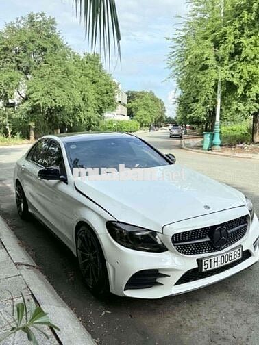 Mercedes C300 AMG Facelift 2019 Trắng Tự động