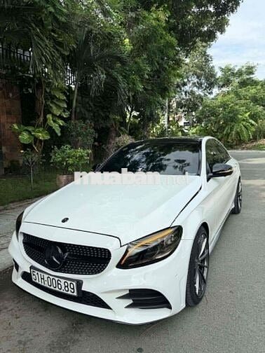 Mercedes C300 AMG Facelift 2019 Trắng Tự động