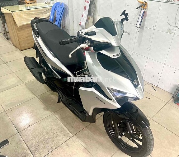 Air Blade 2018 khóa smk. Bạc, đen đẹp tuyệt vời !