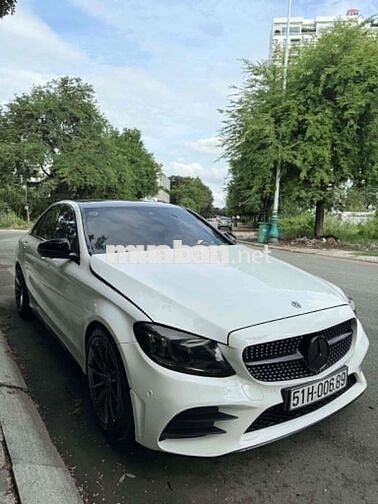 Mercedes C300 AMG Facelift 2019 Trắng Tự động