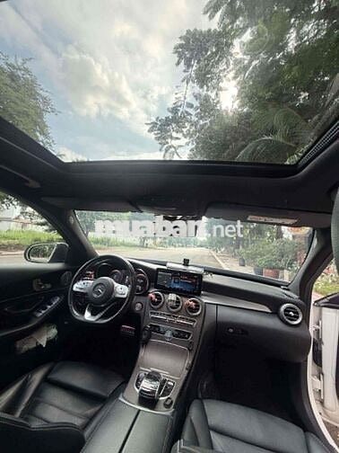 Mercedes C300 AMG Facelift 2019 Trắng Tự động