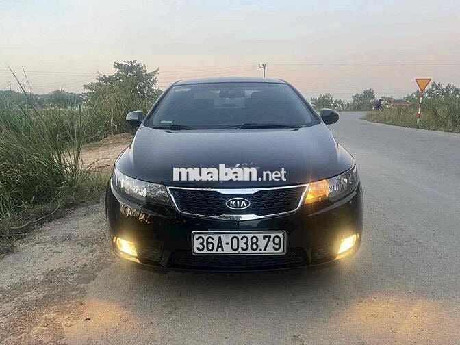 Cần tiền trả nợ nên bán Kia Forte 2012 MT
