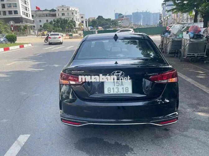 Hyundai Accent Số tự động màu Đen