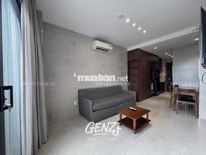 cho thuê 1 phòng ngủ - 1 phòng khách ban công gần sân bay - giáp PN
