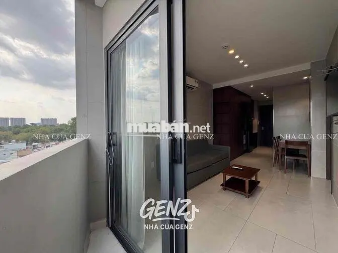 cho thuê 1 phòng ngủ - 1 phòng khách ban công gần sân bay - giáp PN
