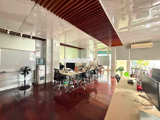 CHO THUÊ VĂN PHÒNG QUẬN 10 - DIỆN TÍCH HƠN 100M2 - FULL NỘI THẤT