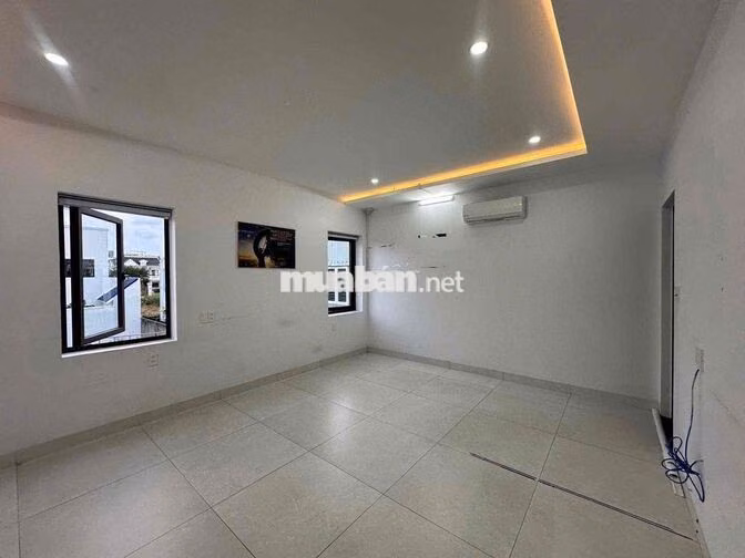 🇻🇳 Cho thuê biệt thự Nguyễn Đình Thi , Hoà Xuân - 11 phòng lớn nhỏ