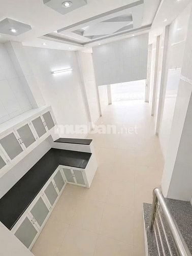 Cho thuê nhà nguyên căn mặt tiền Lê Quang Định, Bình Thạnh 120m2, 3lầu