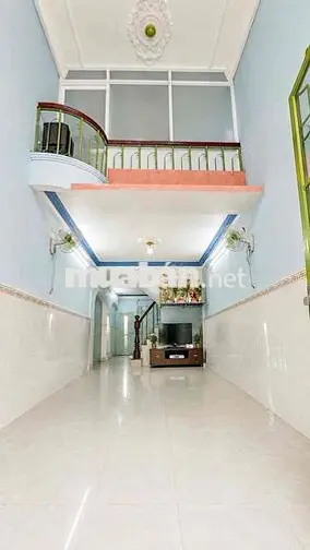 Quận 3 nhà 5 tầng hẻm 5m thông dt 3,2x1 2m giá 8,3 tỷ.
