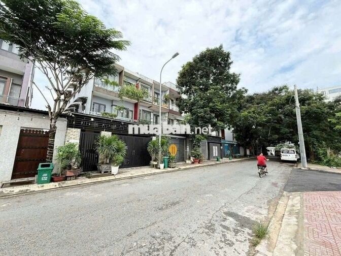 Lô đất đẹp 5m x 25m. MT trục chính Khu biệt Thự Hà Đô Lê Thị Riêng