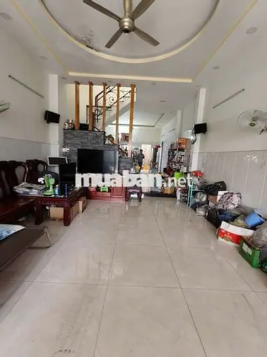 Bán nhà mặt tiền kinh doanh Bà Điểm HCM