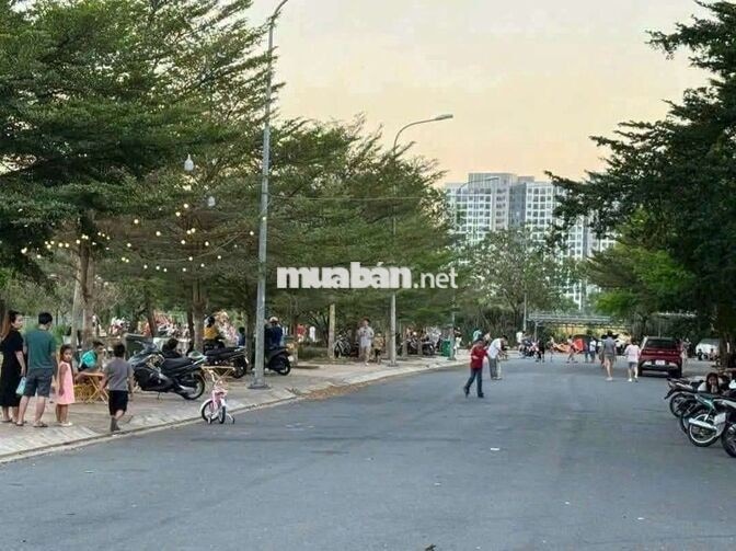 Lô đất đẹp 5m x 25m. MT trục chính Khu biệt Thự Hà Đô Lê Thị Riêng