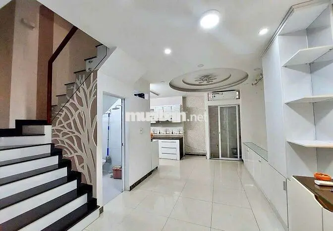 Chính chủ cho thuê nhà đủ tiện nghi hẻm xe hơi khu vip 