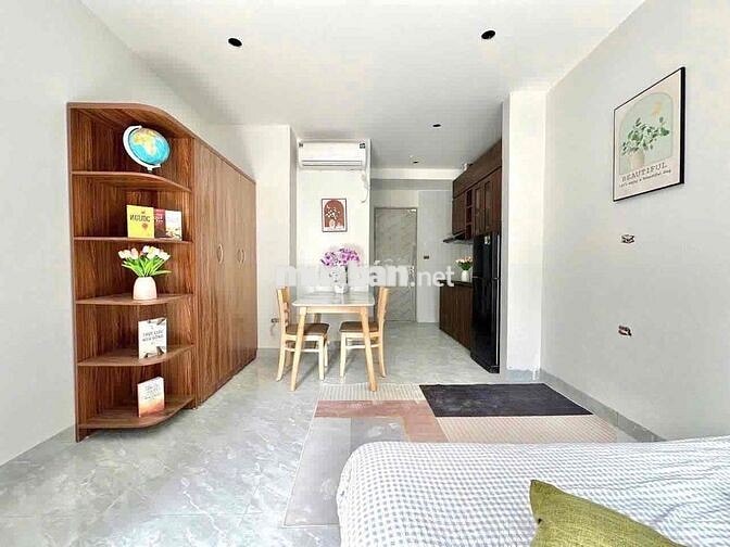 Căn hộ full nội thất ngay Ngã Tư Hàng Xanh gần FTU, UEF, HIU, GTVT