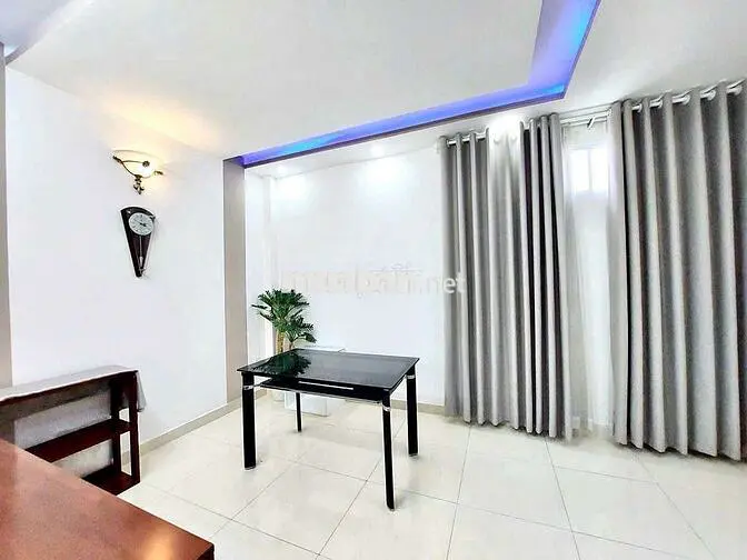 Chính chủ cho thuê nhà đủ tiện nghi hẻm xe hơi khu vip 