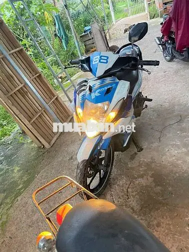Yamaha Nouvo 4 Nâu, đen, trắng Máy êm