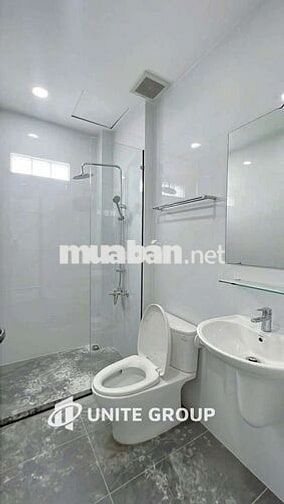 Căn hộ ban công 45m2, Full nội thất, đường Lý Chính Thắng Quận 3