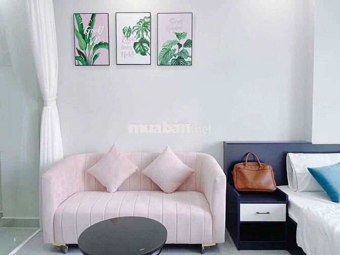 Căn hộ ban công 45m2, Full nội thất, đường Lý Chính Thắng Quận 3