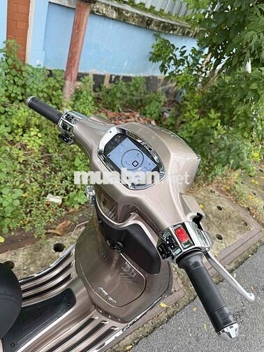 Piaggio Vespa Sprint Tech 150 TFT 2026 Nâu 7000 km