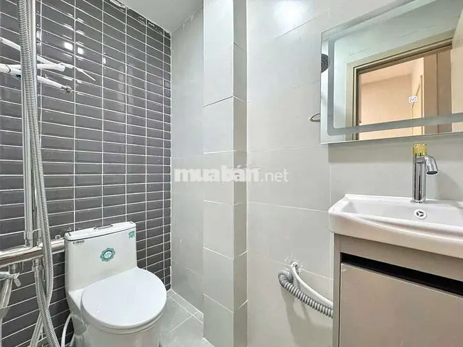 Cho thuê căn hộ Studio ban công 35m2, Full nt, máy giặt riêng, Quận 1