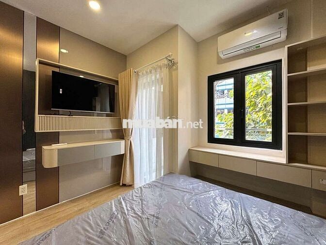 Cho thuê căn hộ Studio ban công 35m2, Full nt, máy giặt riêng, Quận 1
